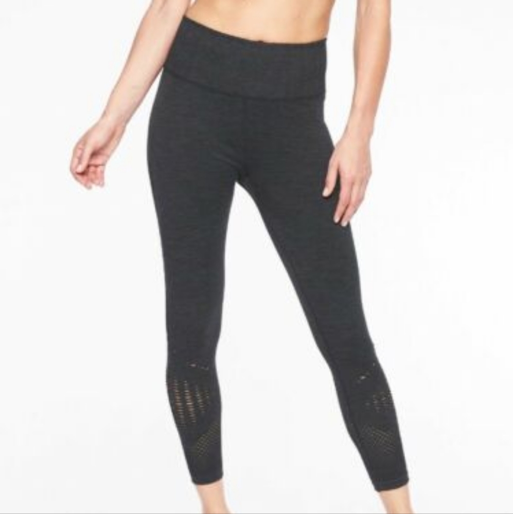 NWT Athleta halasana seamless 7/8 tight legging, size XS